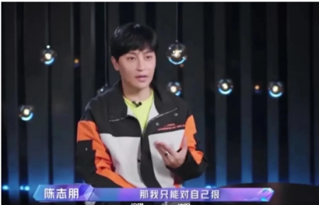 众星减肥，黄晓明公开瘦身20斤秘籍，透露因减肥引起心脏不适